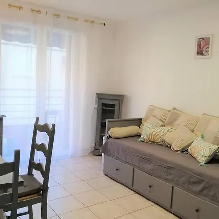 Confortable 3 Pieces Tres Bien Place Centre Apartman Antibes