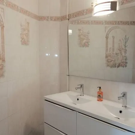 Apartman Confortable 3 Pieces Tres Bien Place Centre